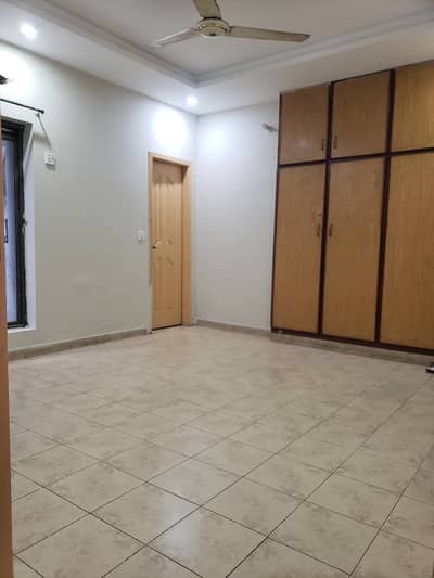 05 MARLA HOUSE TILE FLOOR FOR RENT IN JOHAR TOWN LAHORE