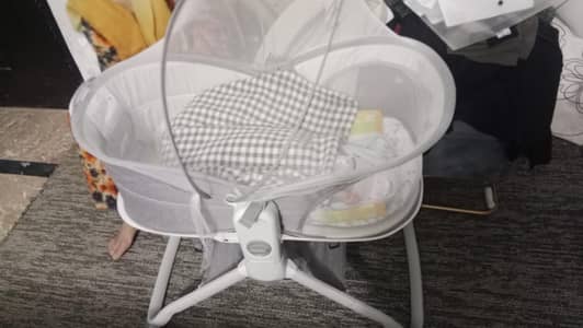 Mastela deluxe multifunctional bassinet
