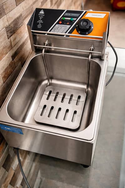 6 Liter Deep Fryer for Sale