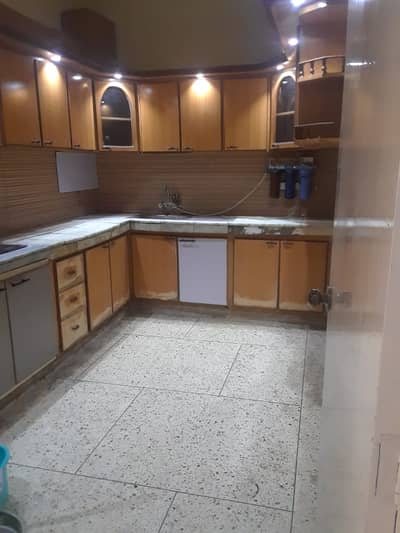 100yards bungalow available for rent dha Phase 2 jami lane 1