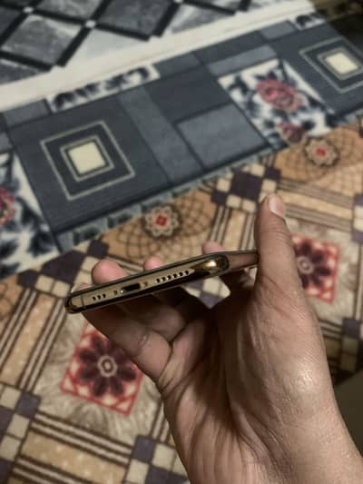 iphone sx 64 gb noon pta excheg posibil whtspp 03444927160