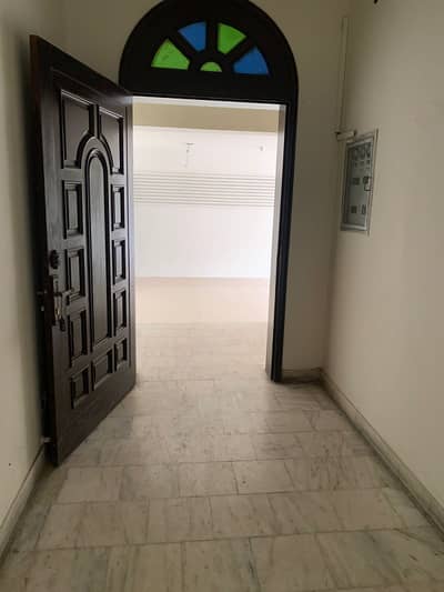 A Spacious 3 Kanal House for Rent, 14 Rooms, 3 Large Halls Main Gulberg, D Block