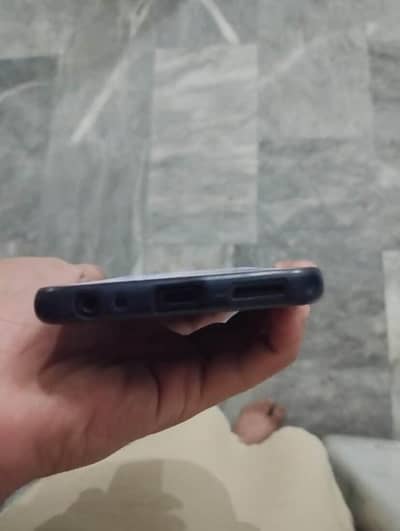 vivo y33s kit 8 128 Thora SA shade ha no box no charger