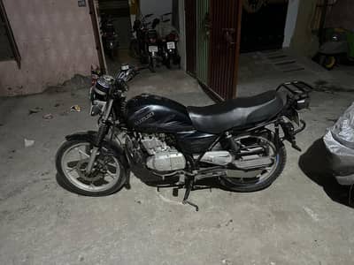 Suzuki gs 150
