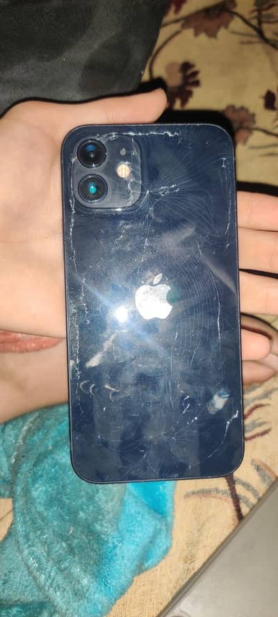 Iphone 12 back brack all original total genuine battrey helath 98%