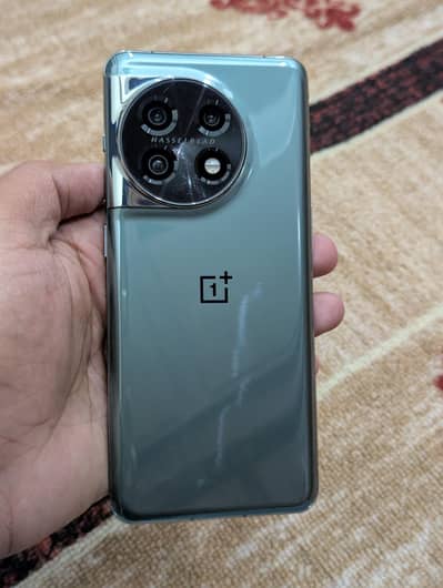 one plus 11 5g ( 16/256gb ) non pta OEM unlock 10/10 condition