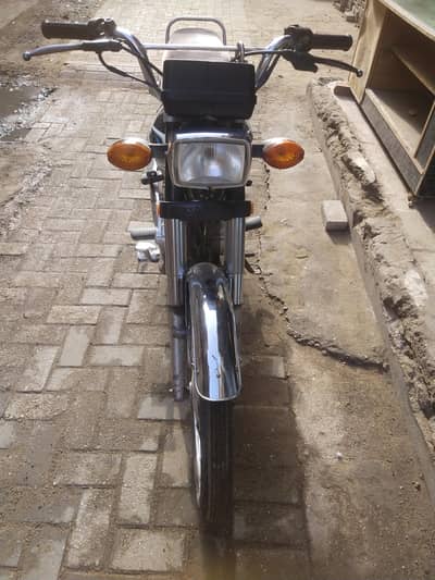 52 serial applied CG 125