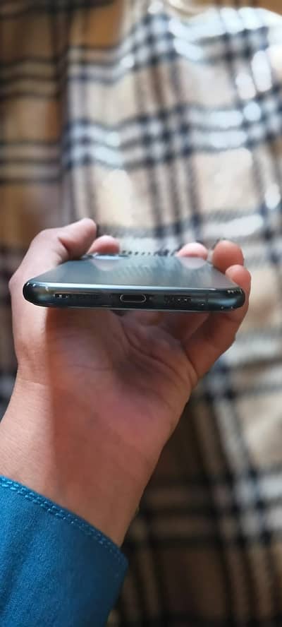 I phone 11 pro max jv 256gb 10/9