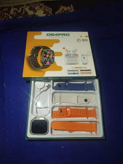 Smart watch ⌚ used condition 10/10  1+4