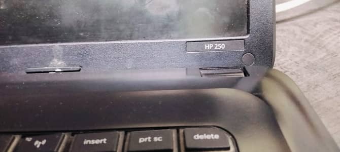 HP 250  Only for screen mother board khrab hai charger screen baki
