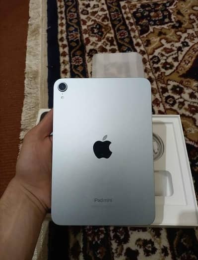 iPad Mini 7 (A17 Pro) 128GB With Full Box