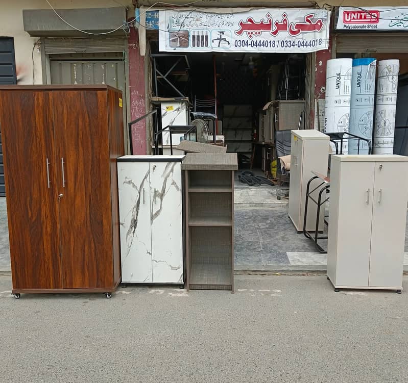 Stools/Bar stools/Bar chairs/Kitchen stools/Counter stools/Stool 17