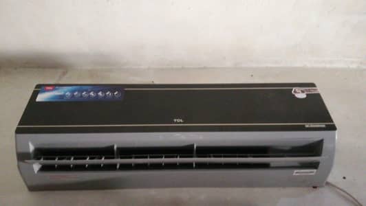 for sale urjent AC TCL DC inverter 1.5 tun 03265728019