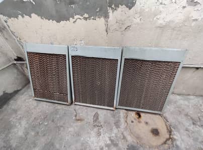 3 cooler grills heavy guage with cooling pads.