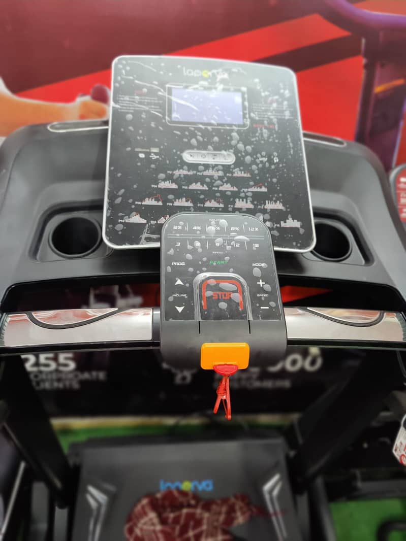 اعلی معیار کی کم استعمال شدہ جم اور فٹنیس مشین موجود ھیں 4