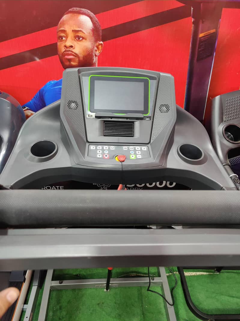 اعلی معیار کی کم استعمال شدہ جم اور فٹنیس مشین موجود ھیں 10