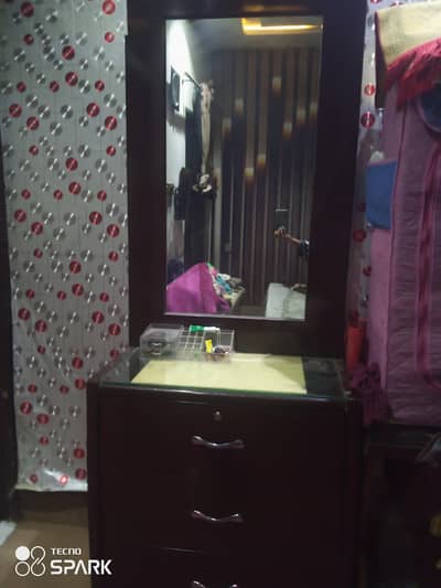 dressing for sale condition is good