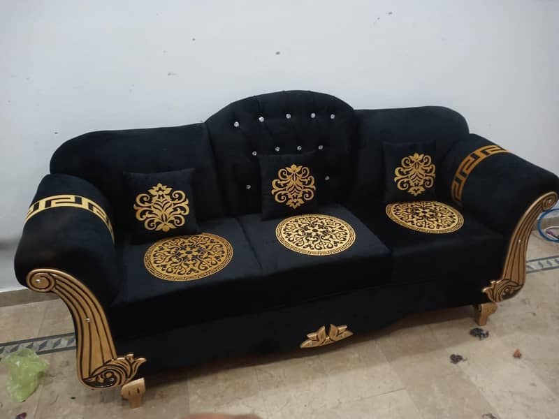Premium Sofas & Beds – Perfect Condition (10/10) 12