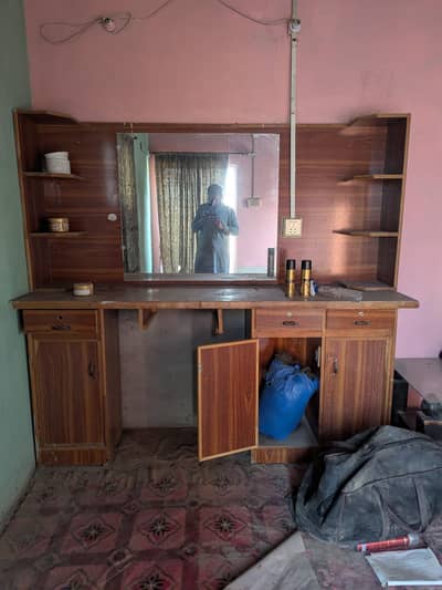 dressing table with mirror . . . . . . . parlour or Hamam k liay best