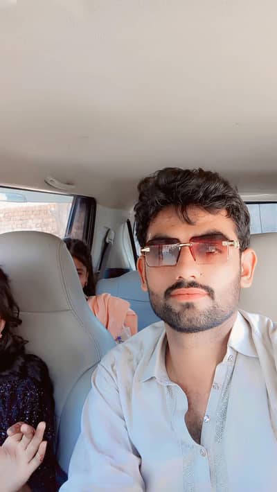 Kaleem age 19 experience 5 year