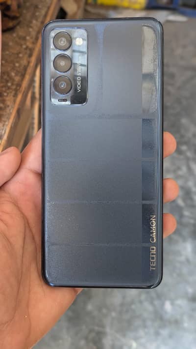 Tecno comon 18 p  8+3  ram 128 gb memory with box