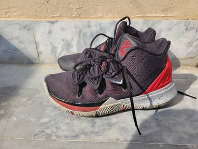 Nike Kyrie 5 basketball shoes