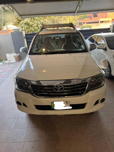 Toyota vigo champ G Model 2013