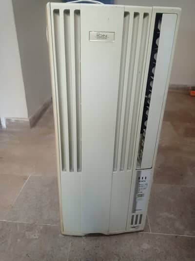 110V Window AC Mint Condition Best Cooling for Small Room Converter In