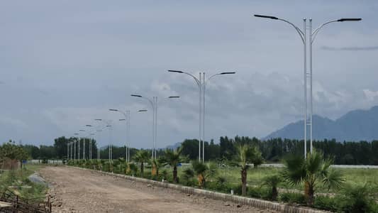 10 Marla Beautiful Plot For Sale In Merryland Housing Scheme