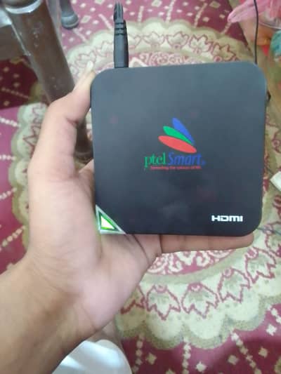 3 mahena istamal ki hai bilkul new hai adapter sat hai or remot sat ha