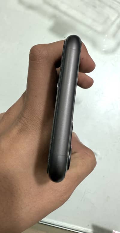 Iphone 11 jv non pta 64 gb 82 battery health 10 by 10 water pack