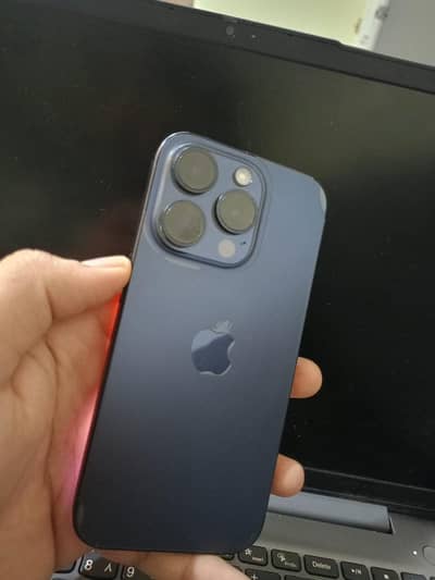 iPhone 15 Pro 128 GB JV with Box and Cable