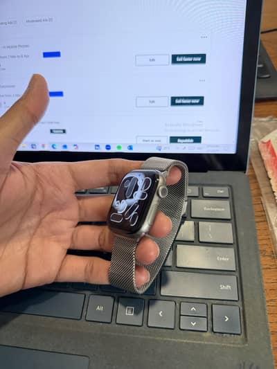 Apple Watch Series 11 42mm Space Grey