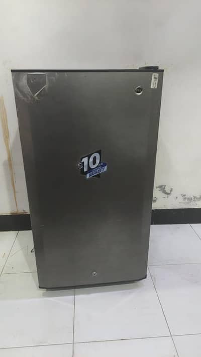 ROom fridge 1400 model pel