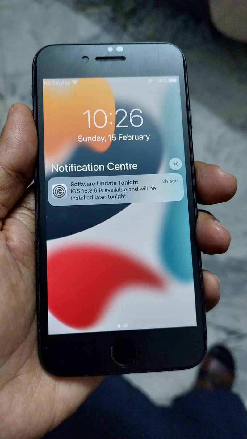 iphone 7 , mint condition 1