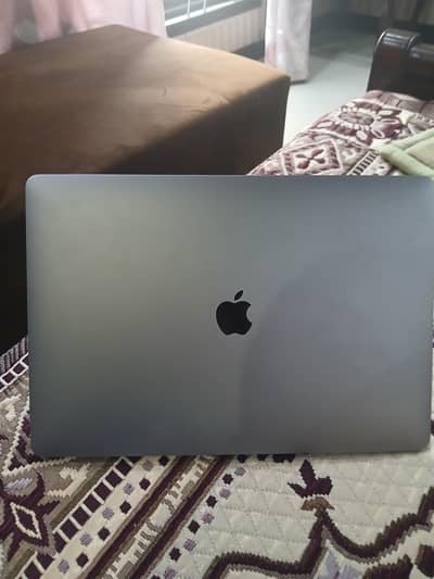 MacBook pro 15 inch