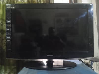 Samsung 32 inch LCD