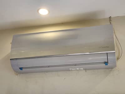 Haier HSU-12HFP Wifi 1 ton ac with warranty (1 season used)