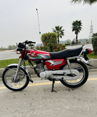 2023 125 clean condition