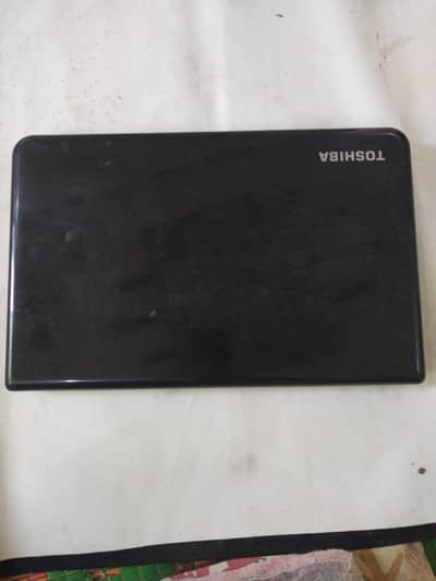 Toshiba satellite  corei3 4gb RAM  . 500 GB HDD  Battery health good