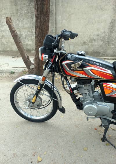 Honda CG125 2023 0306.6655410