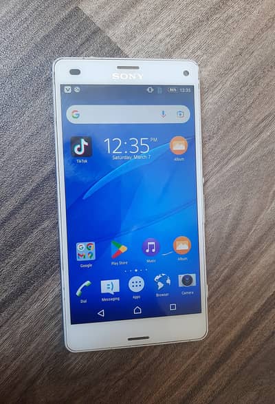 Sony Xperia Z3 Compact Best for kids or Data storage