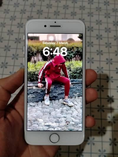 Iphone 8 good condition