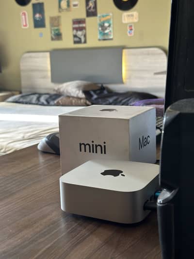 APPLE MAC MINI M4 16/256 With Accessories Keyboard Mouse