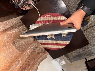 MacBook Pro 2019 16'' 32GB RAM 512GB SSD Touch Bar