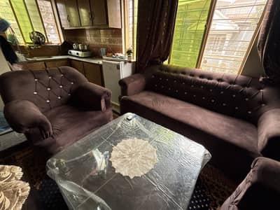 New branded Sofa with Table