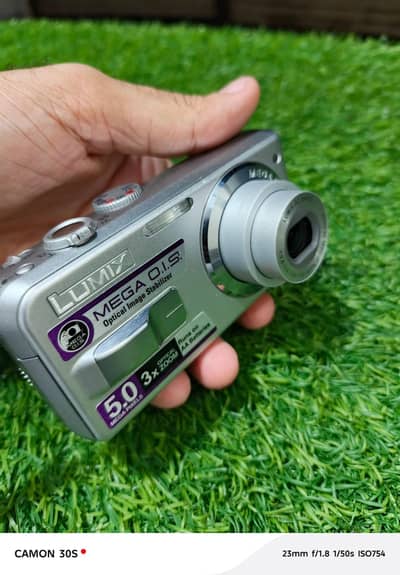 Panasonic Lumix DMC-LS2 5MP Digital Camera 3x Zoom brand new UK