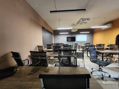 10 marla 1st floor office available for rent  1 water Dispenser  20 tables 60 chairs  4 Ac 1 executive cabin tile flooring  2 washrooms  separate electric meter  Demand 360k