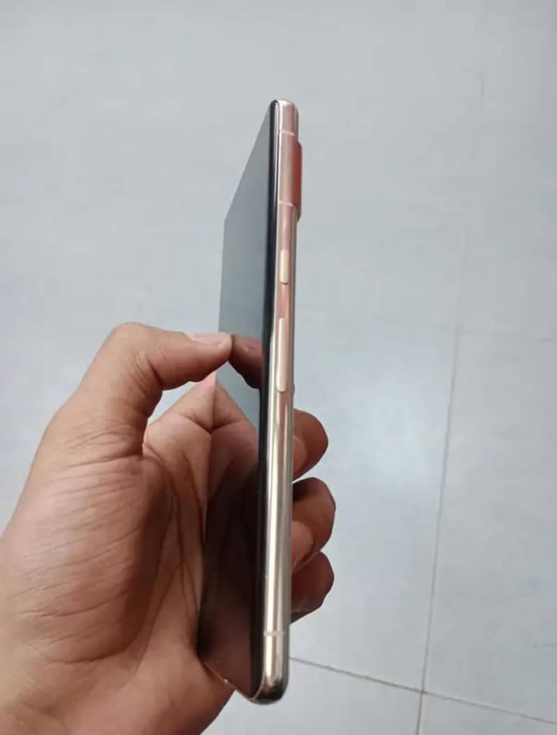 Google Pixel 7 Pro 6