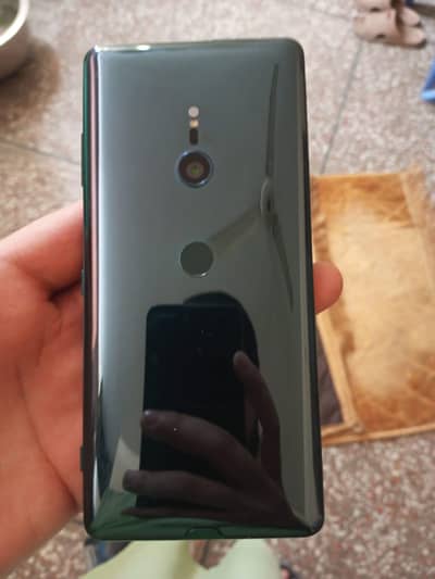selling Sony Xperia xz2 20k final price